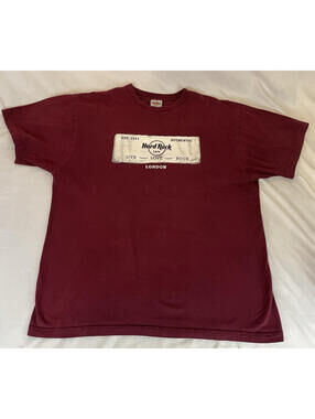 2000s Hard Rock Cafe Red T-Shirt London Live Love Rock Mens XL